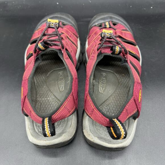Keen Newport H2 Closed Toe Water Sandals Red Black Women's Size 9.5 - Picture 4 of 6